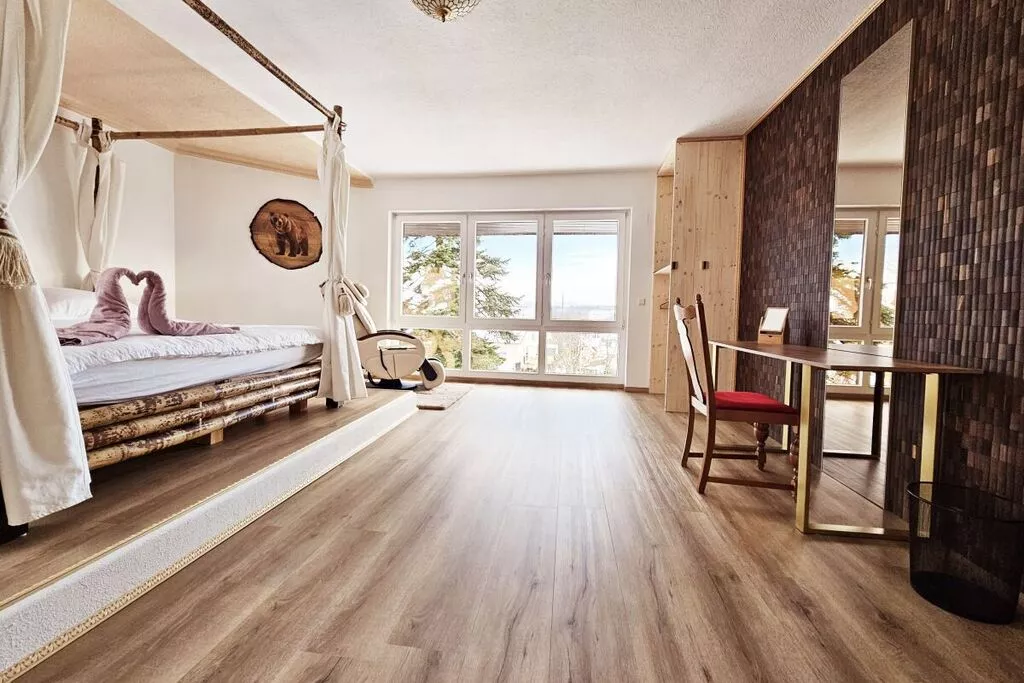 319988-Schlafzimmer