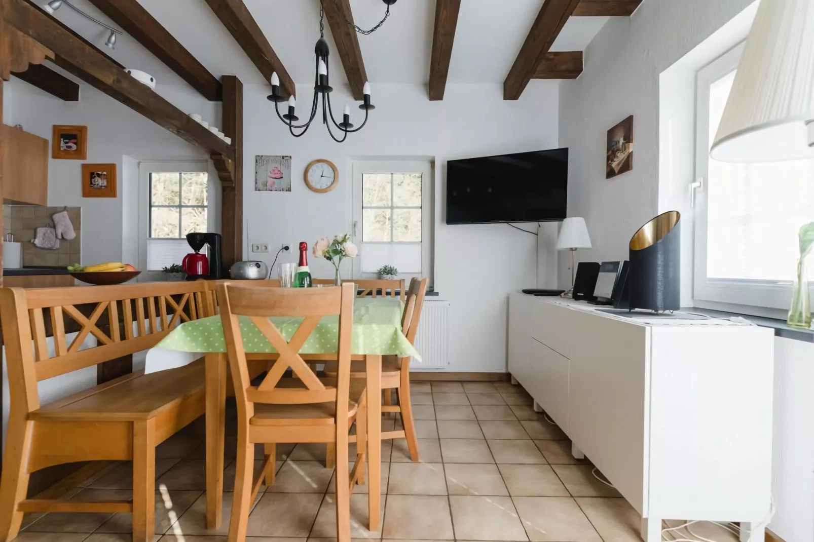 63097-Dining room