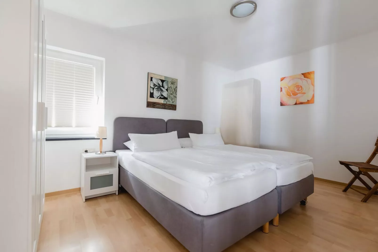 63097-Bedroom