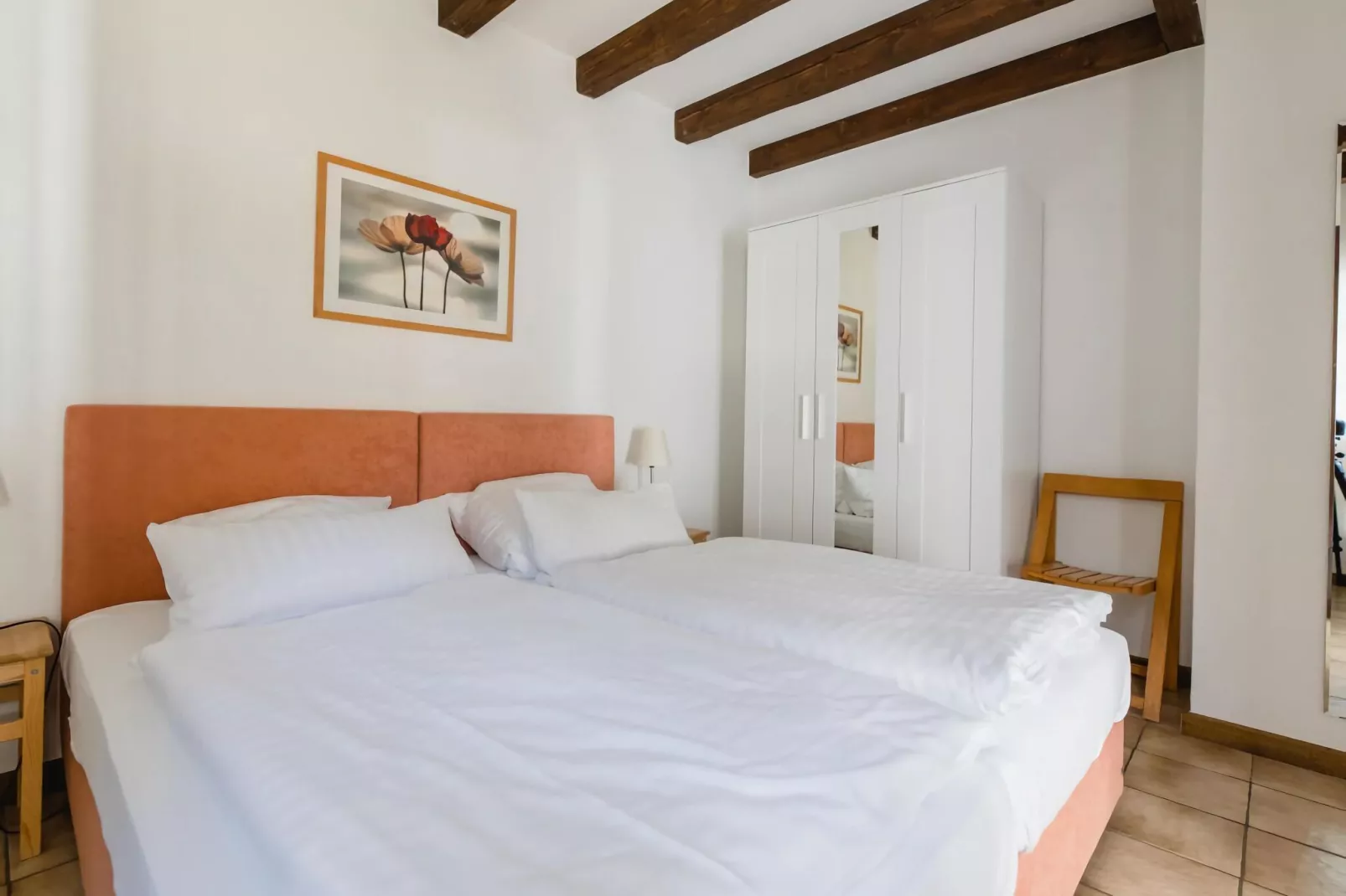 63097-Bedroom