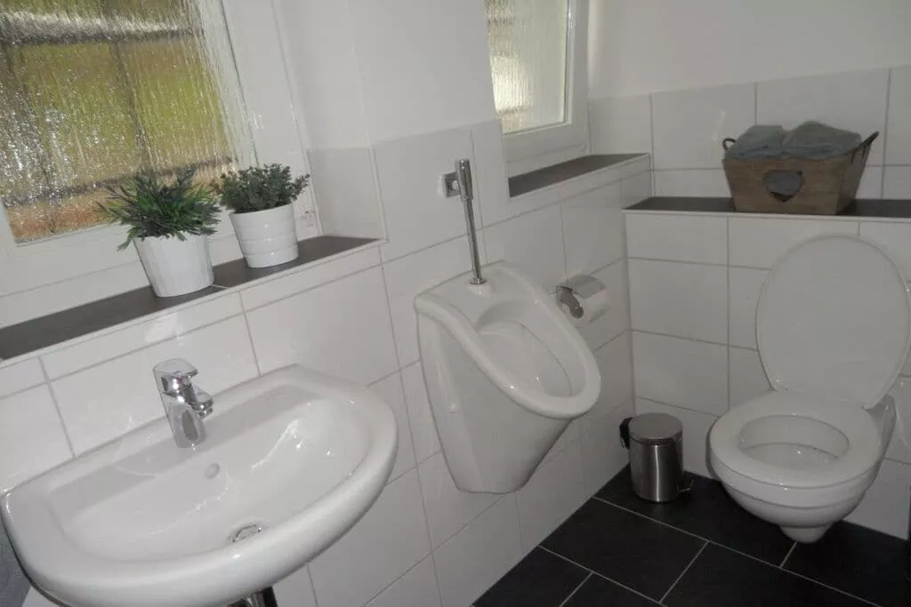 78243-Bathroom