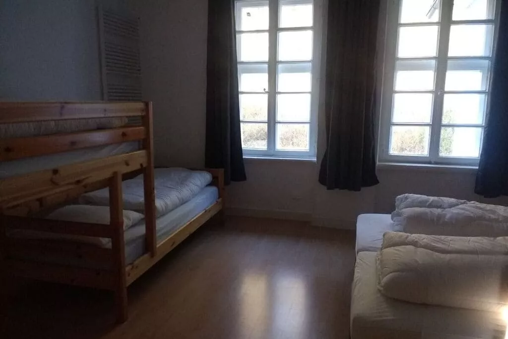 313636-Bedroom