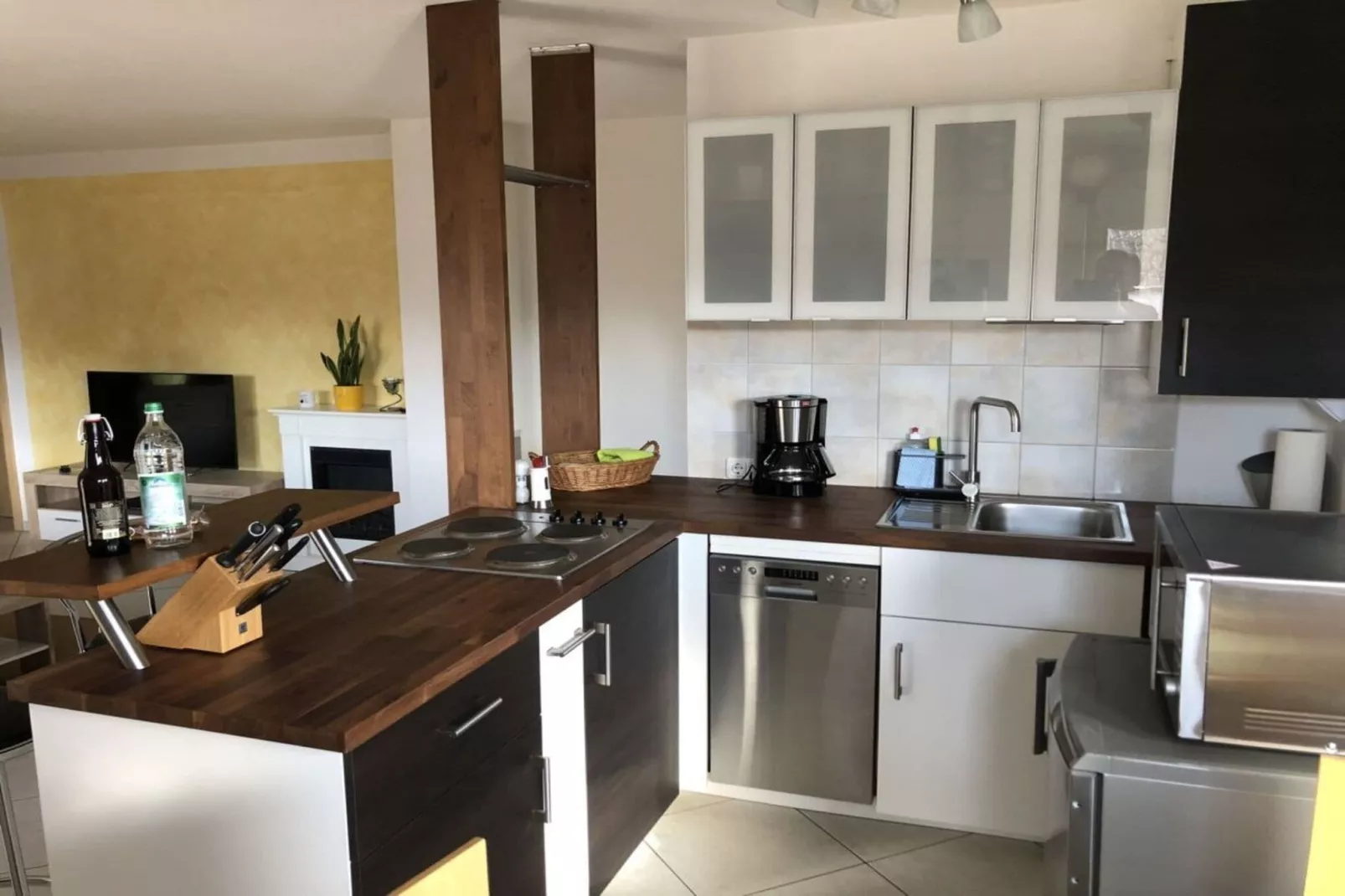 2505-Kitchen