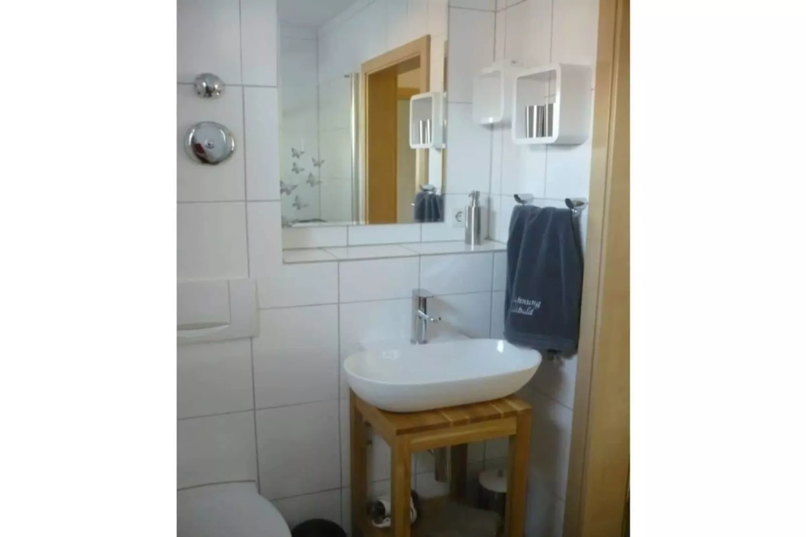 2505-Bathroom