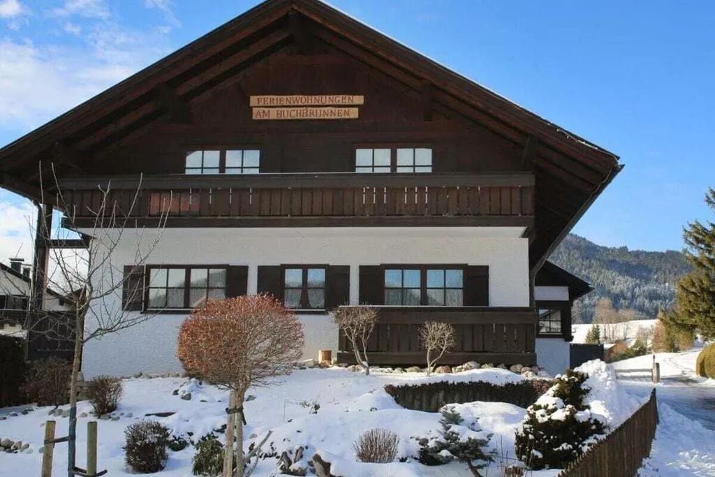 78110-Exterior winter