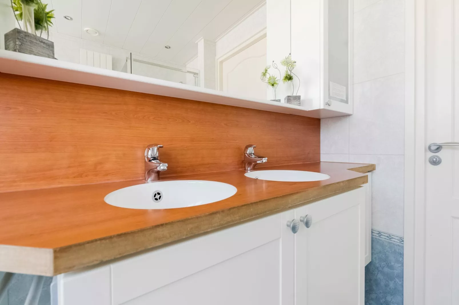 De Genderense Hoeve-Bathroom