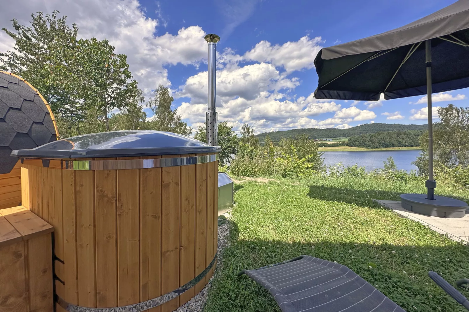 FERIENDORF SEEBLICK - Tiny Chalet am Eixendorfer See-View summer
