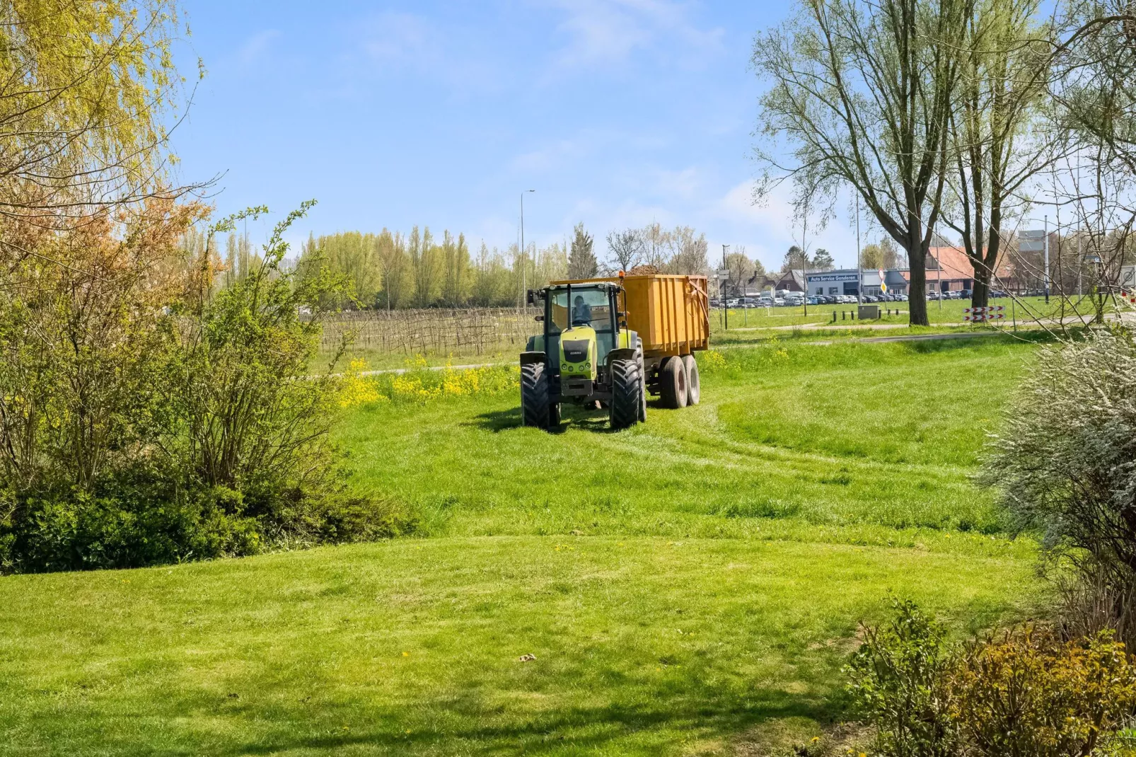 De Genderense Hoeve-Gardens summer