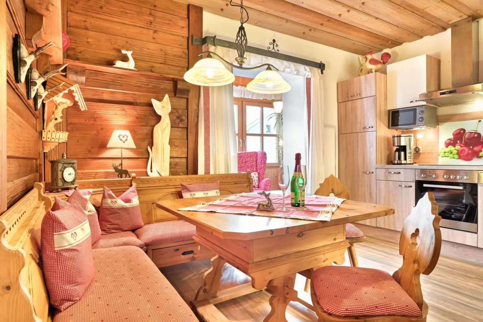 257836-Esszimmer