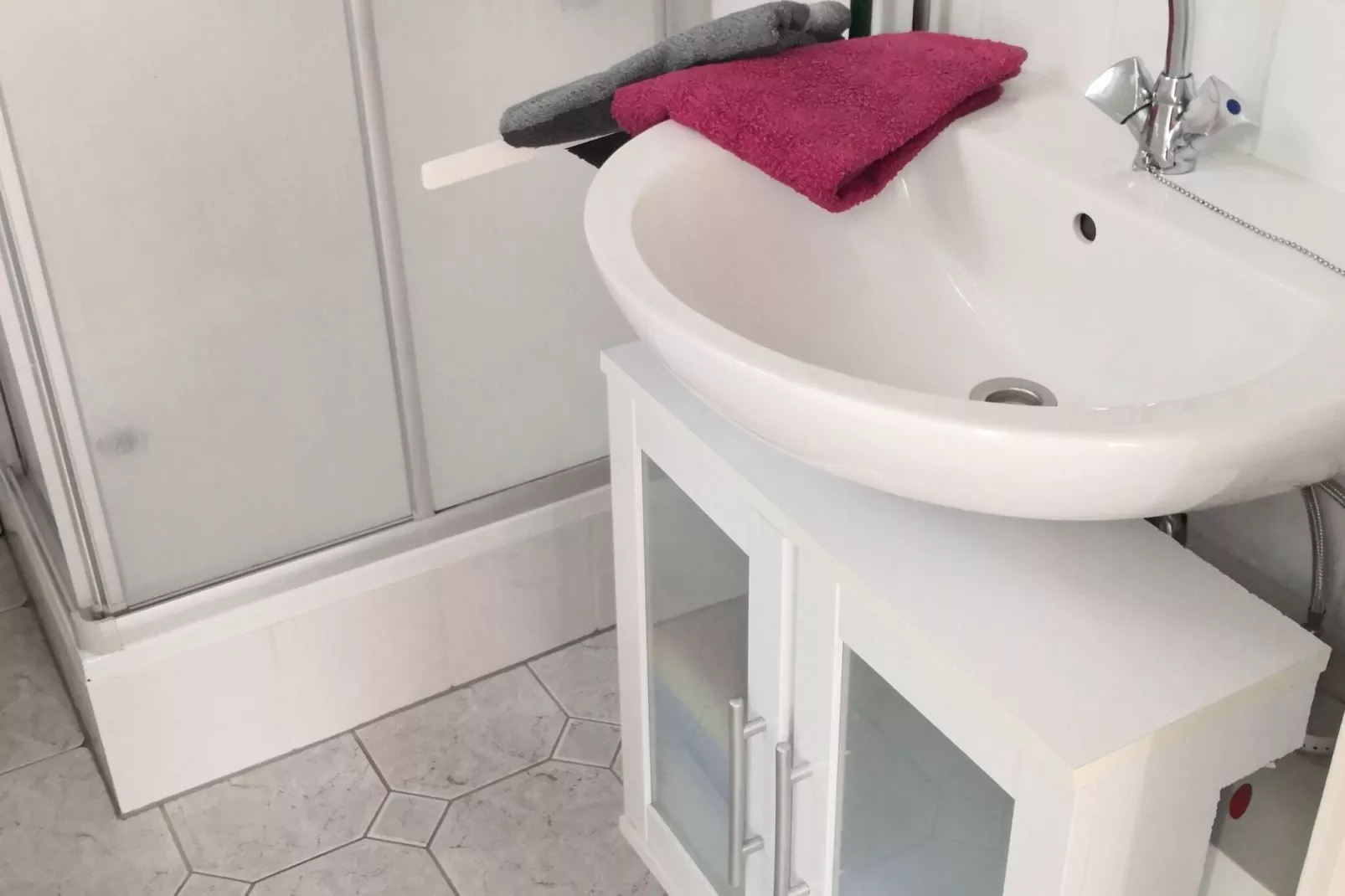 Hinternah-Bathroom