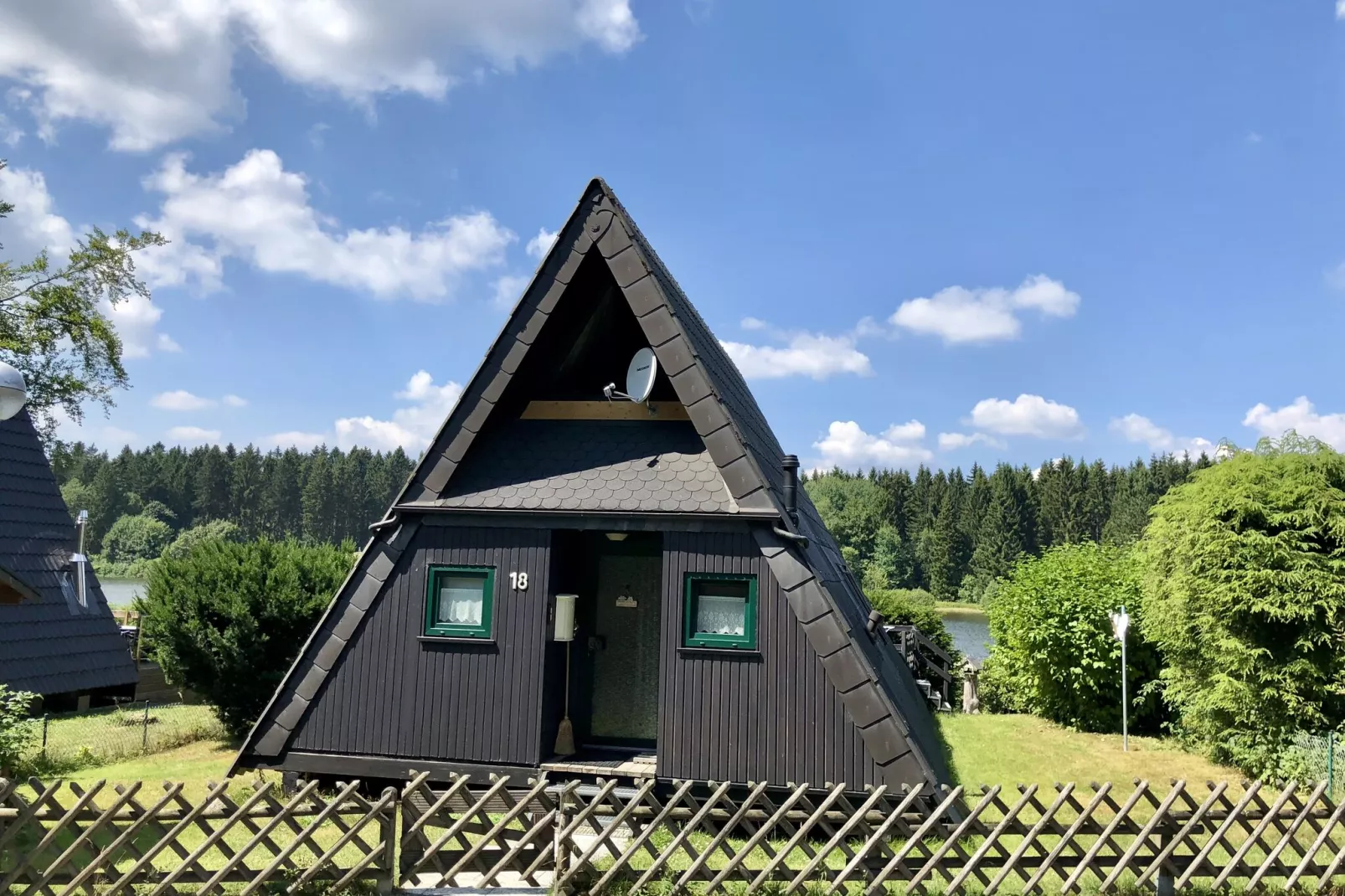 Typ A -  Nurdachhaus - mit Haustier-Exterior summer