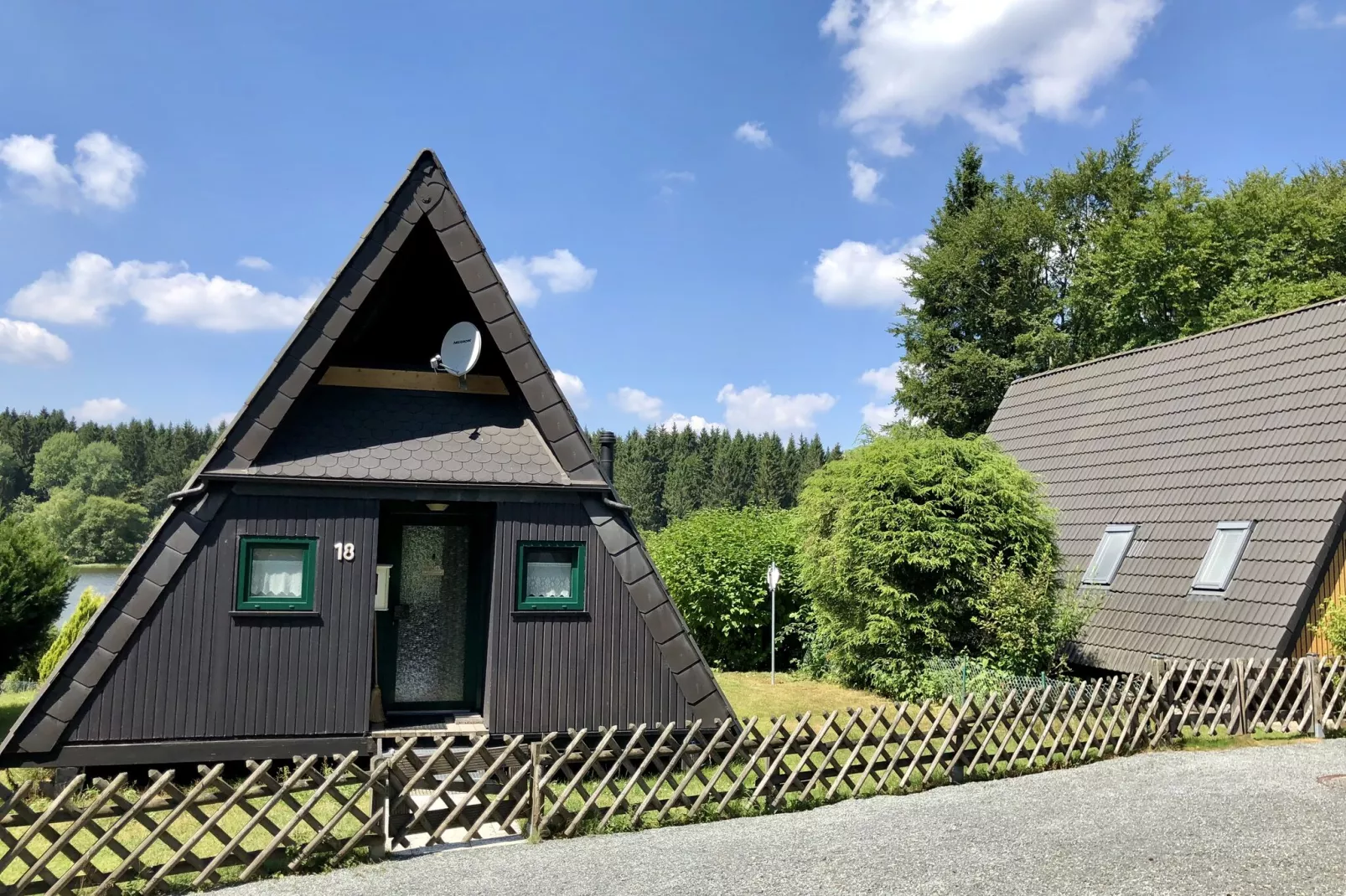 Typ A -  Nurdachhaus - mit Haustier-Exterior summer