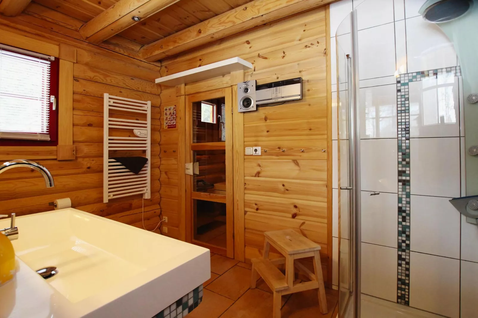 4 Personen-Badezimmer