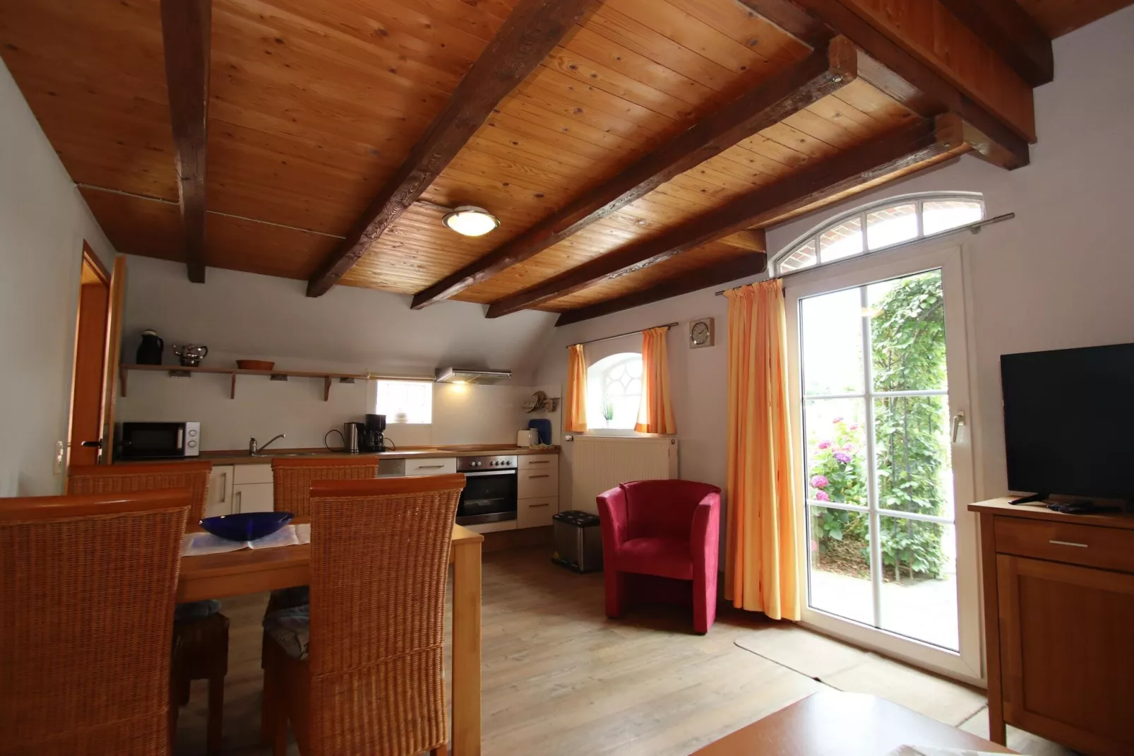 Schwalbenhaus-Living room