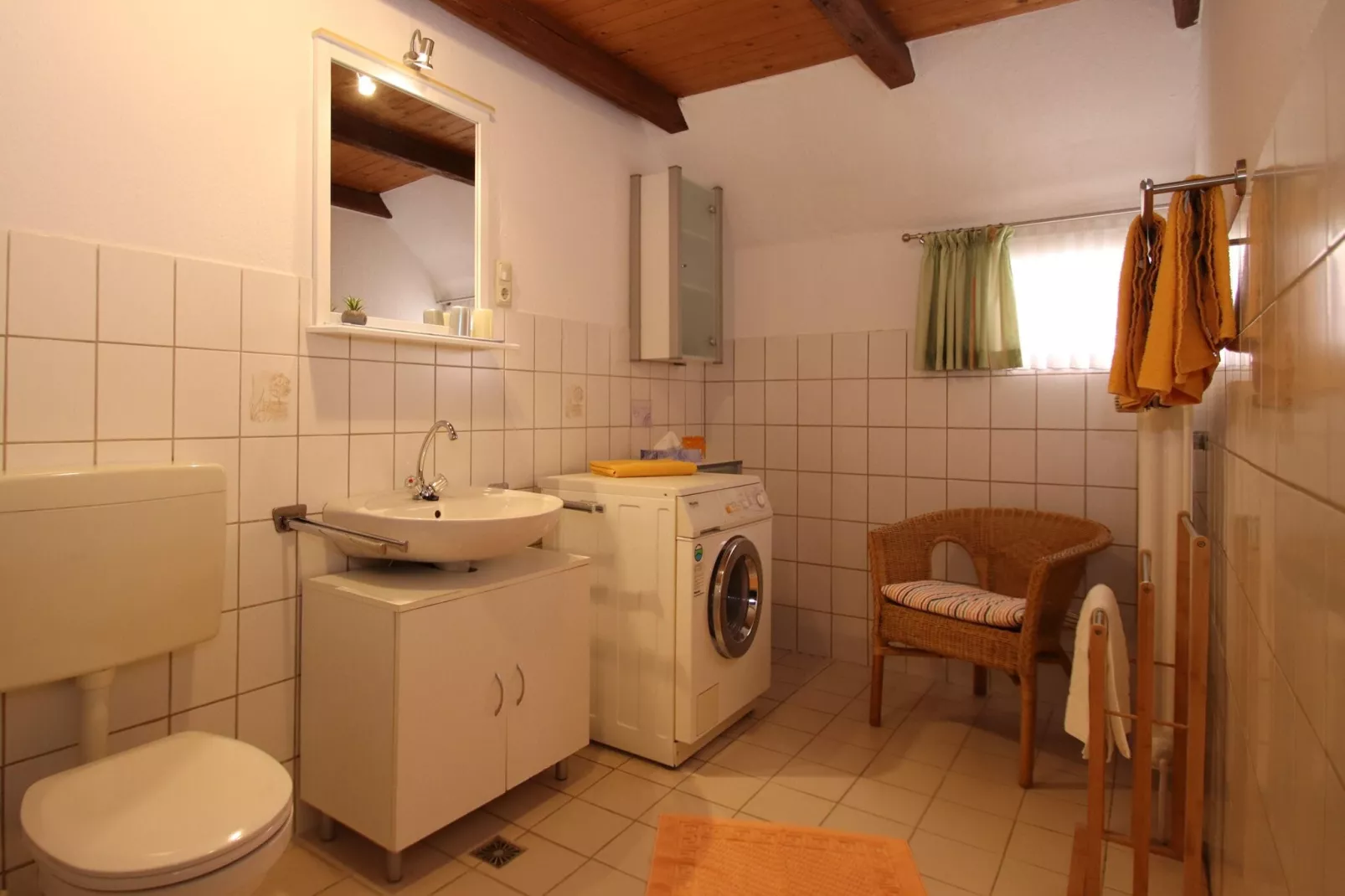 Schwalbenhaus-Bathroom