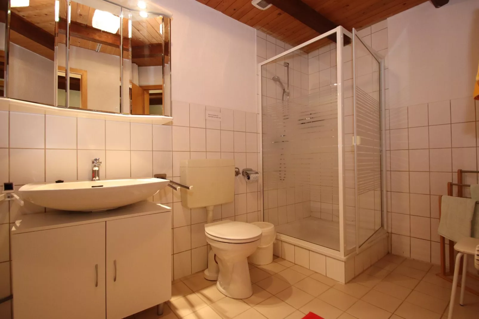 Spatzenhaus-Bathroom