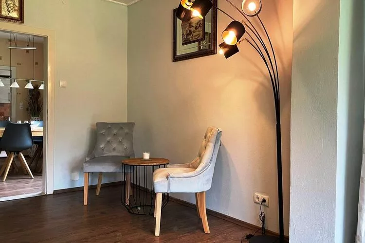 Ferienhaus mit großem Grundstück in Friederikensiel-Salon