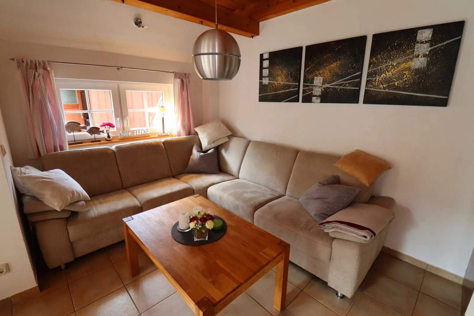 DHH Bernsteinhaus rechts-Living room
