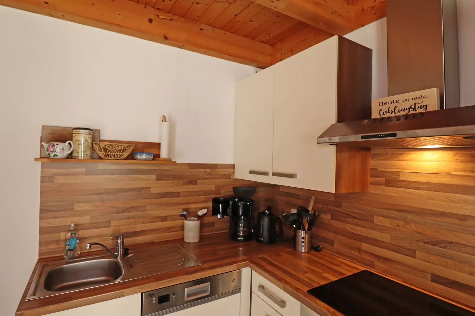 DHH Bernsteinhaus rechts-Kitchen