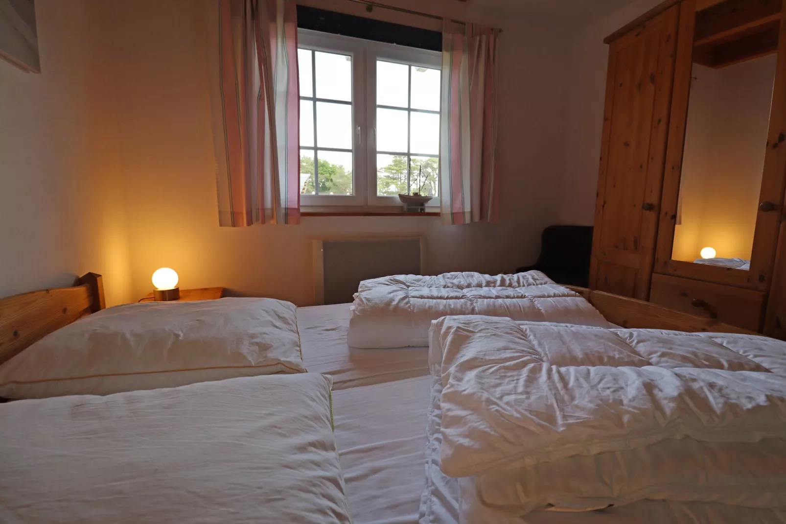 DHH Bernsteinhaus rechts-Bedroom