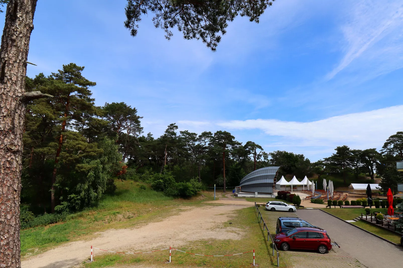 DHH Bernsteinhaus rechts-View summer