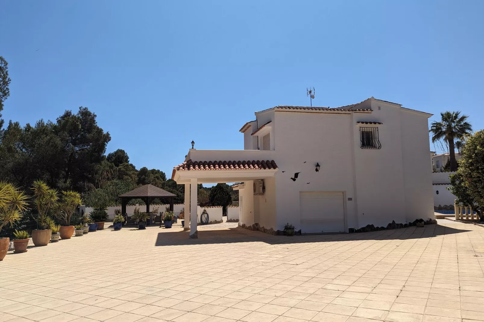 Casa Baars-Exterior summer