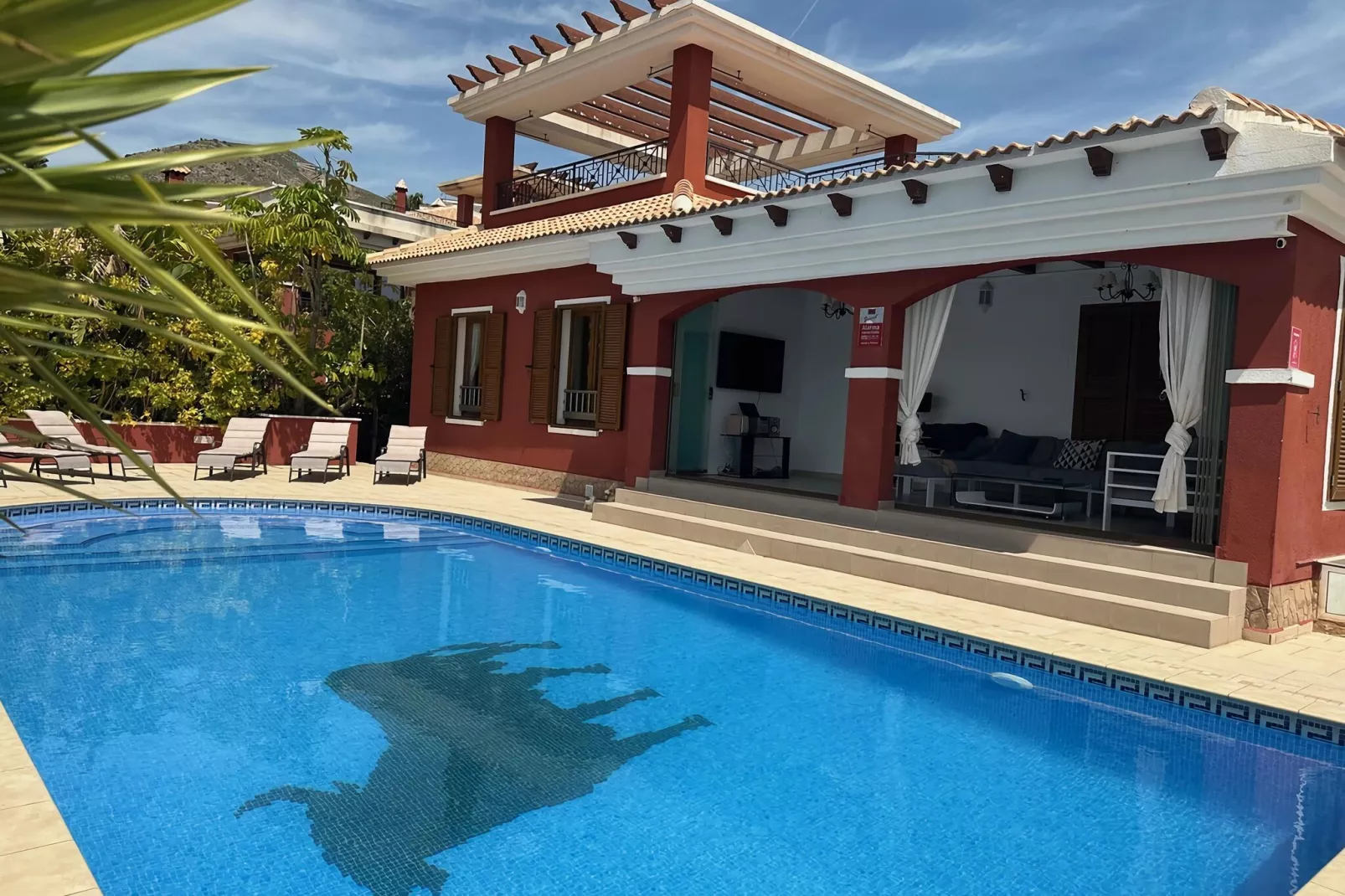 Castillo El Toro-Exterior summer