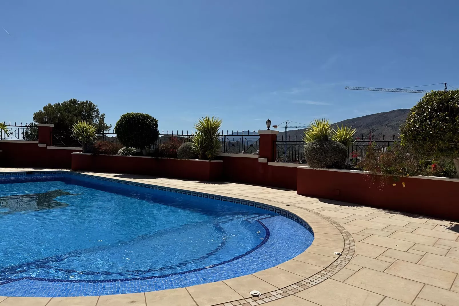 Castillo El Toro-Pool
