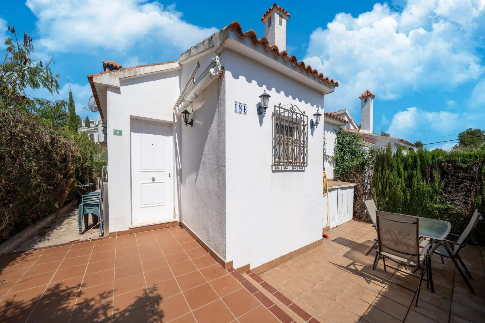 Mar y Montaña-Exterior summer