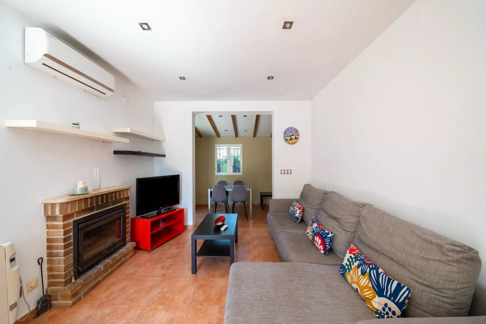 Mar y Montaña-Living room