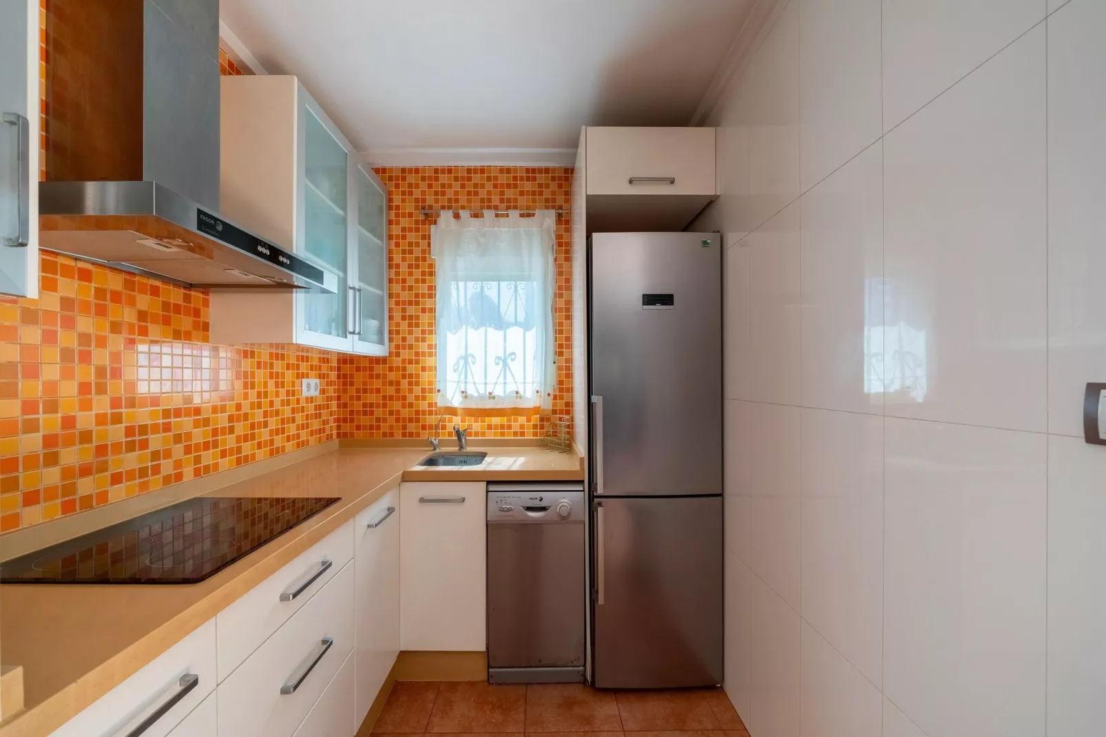 Mar y Montaña-Kitchen