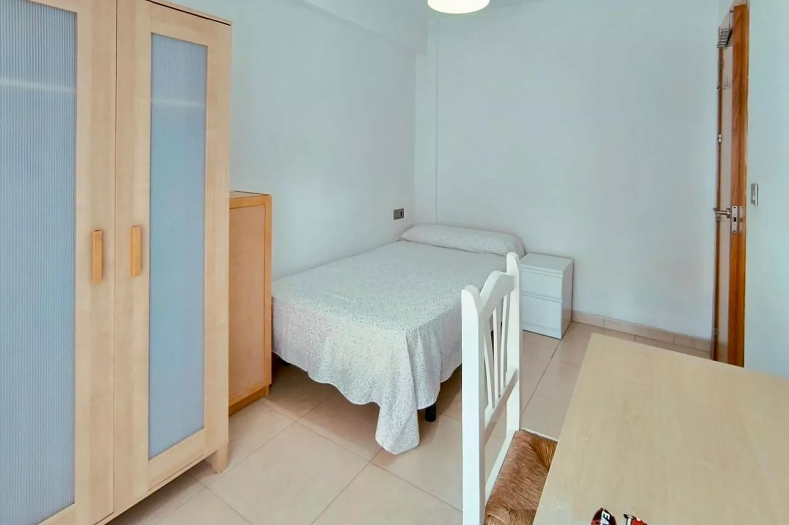 Almeria capital apartamento centrico cerca de la playa-Chambre