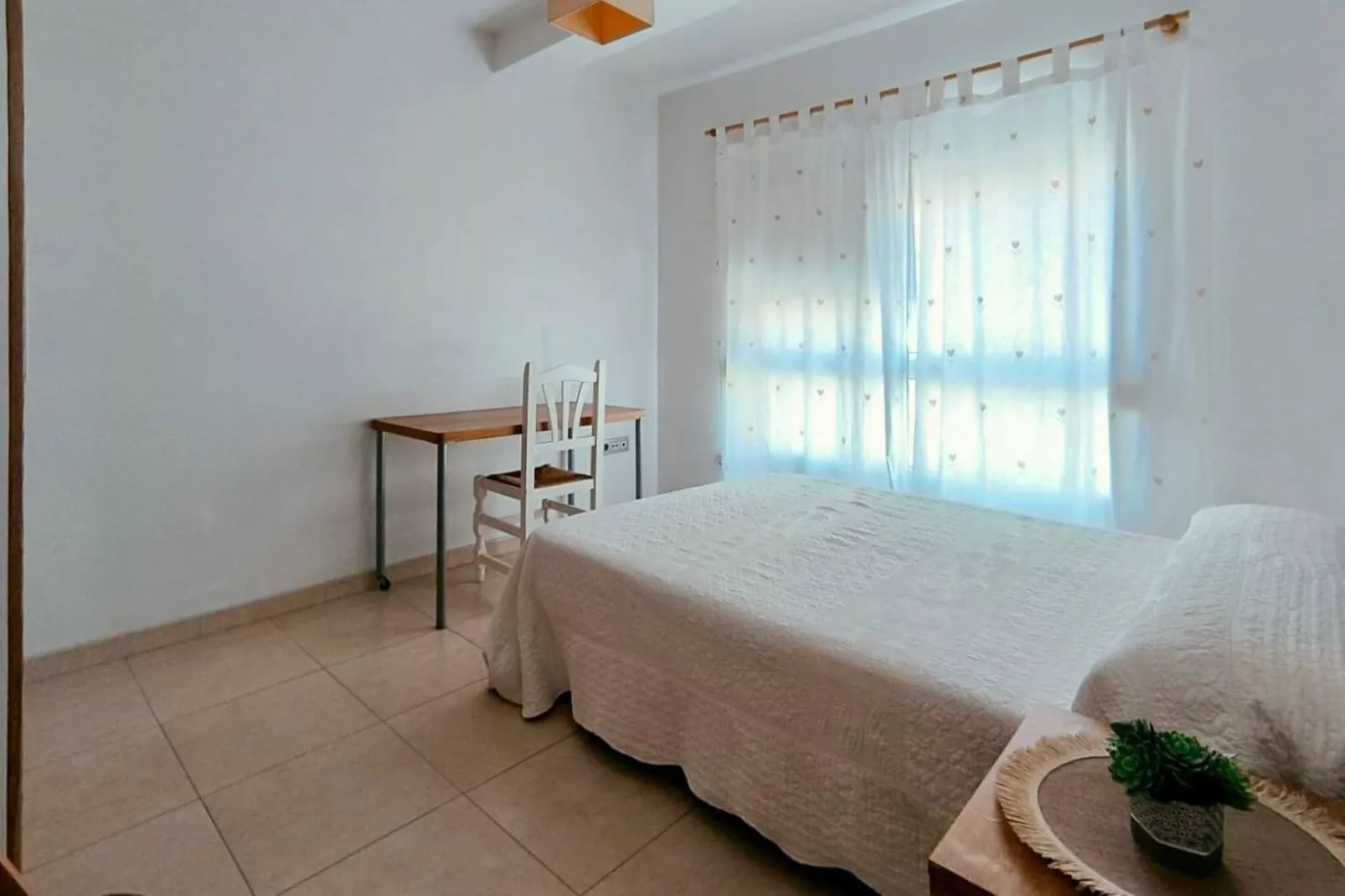 Almeria capital apartamento centrico cerca de la playa-Chambre