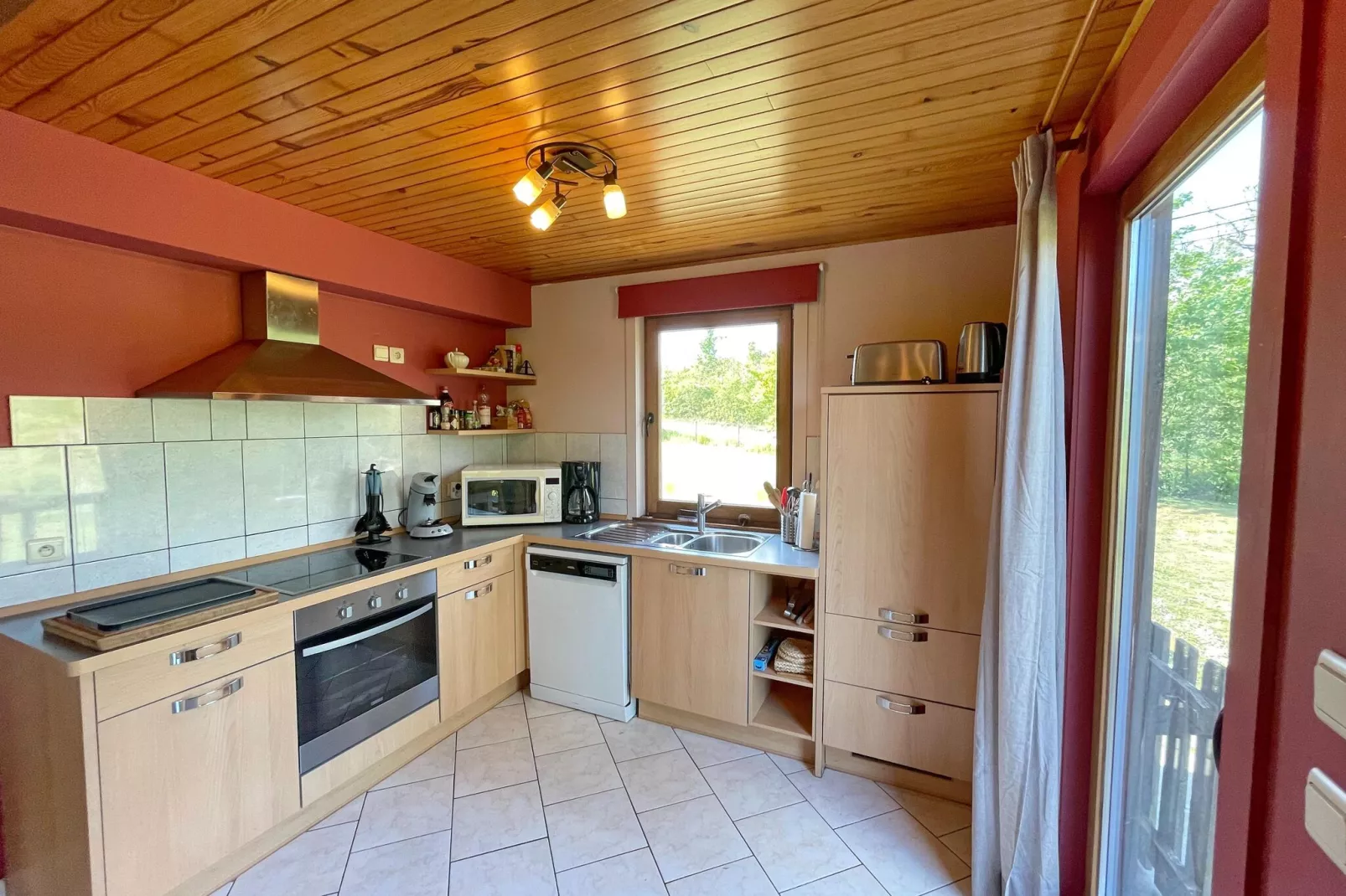 LE BERCAIL-Kitchen
