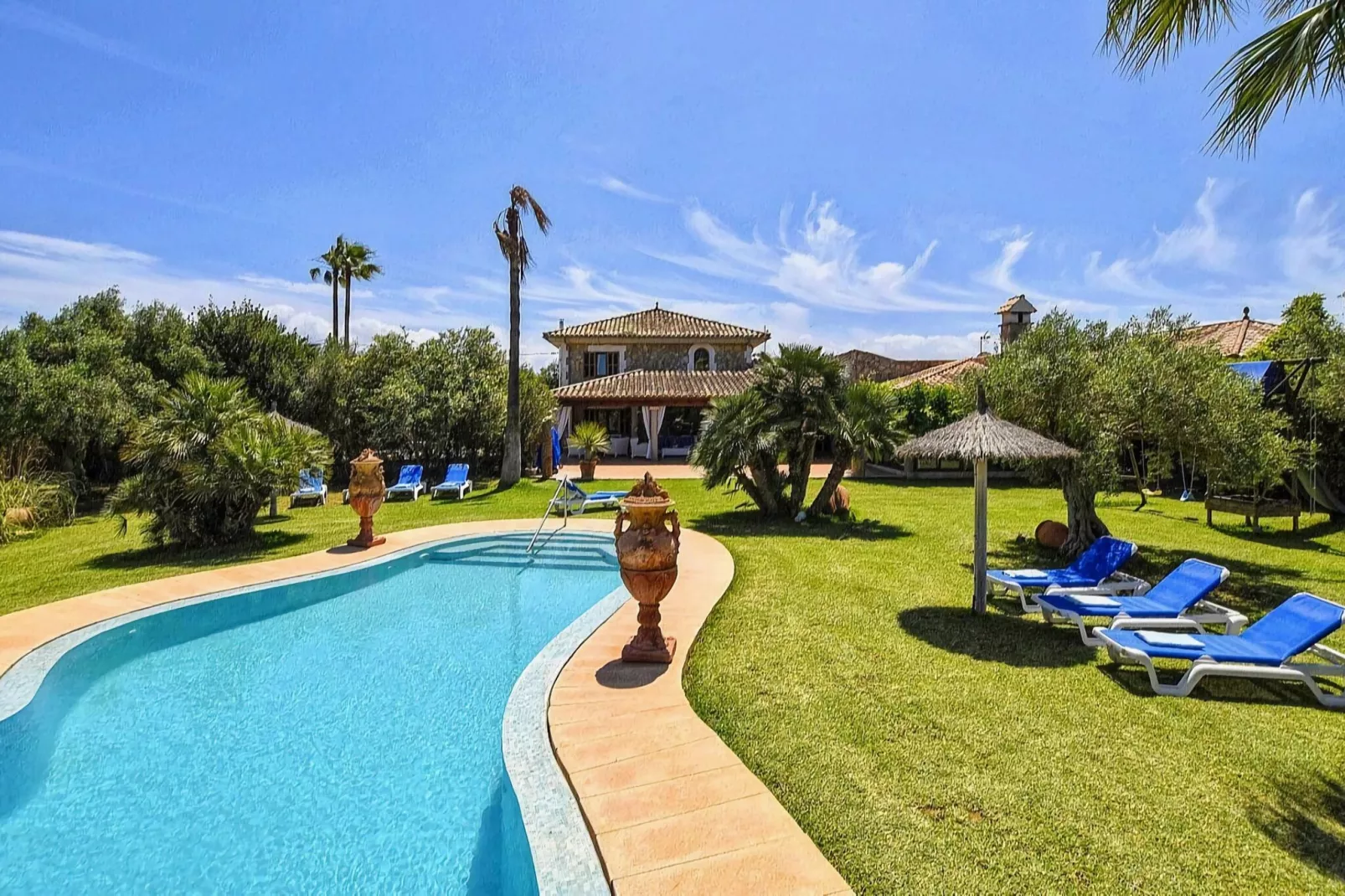 Gamundi-Pool