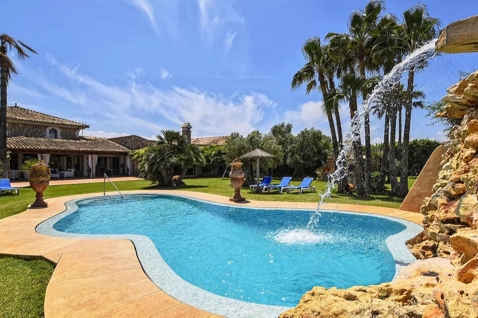 Gamundi-Pool