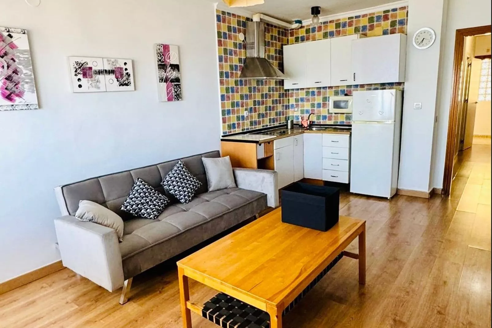 Apartamento Reina Sofía Primera linea de playa-Kitchen