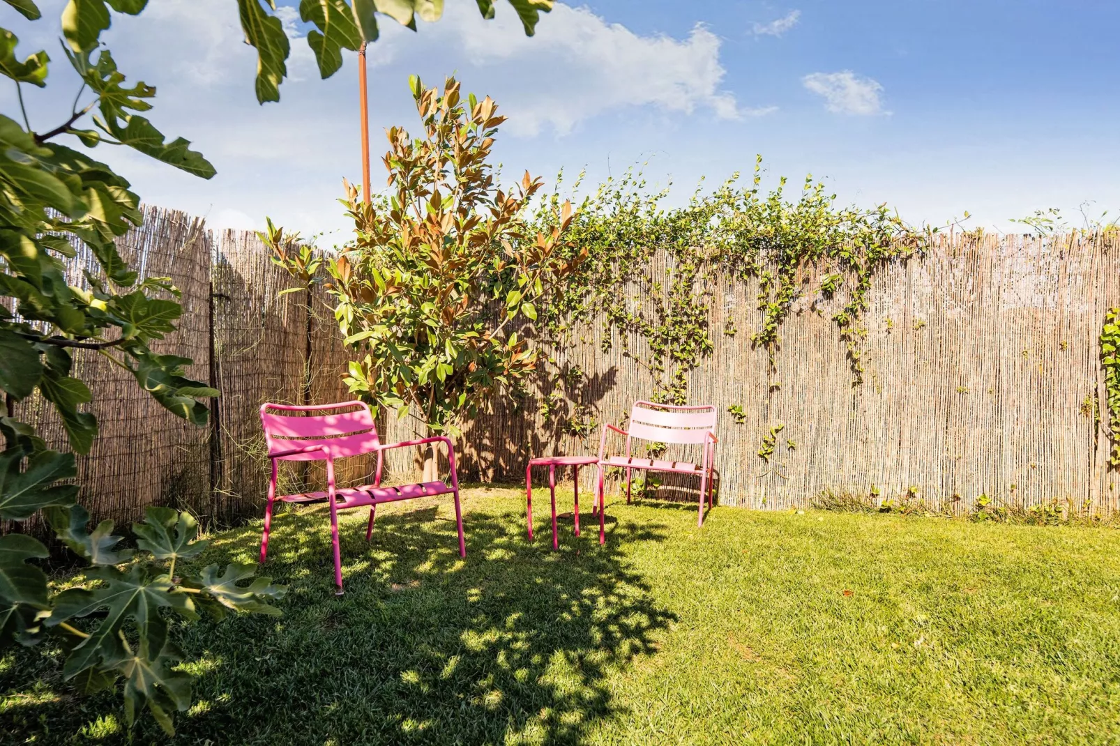LA TORRE DE SEBASTIA-Gardens summer