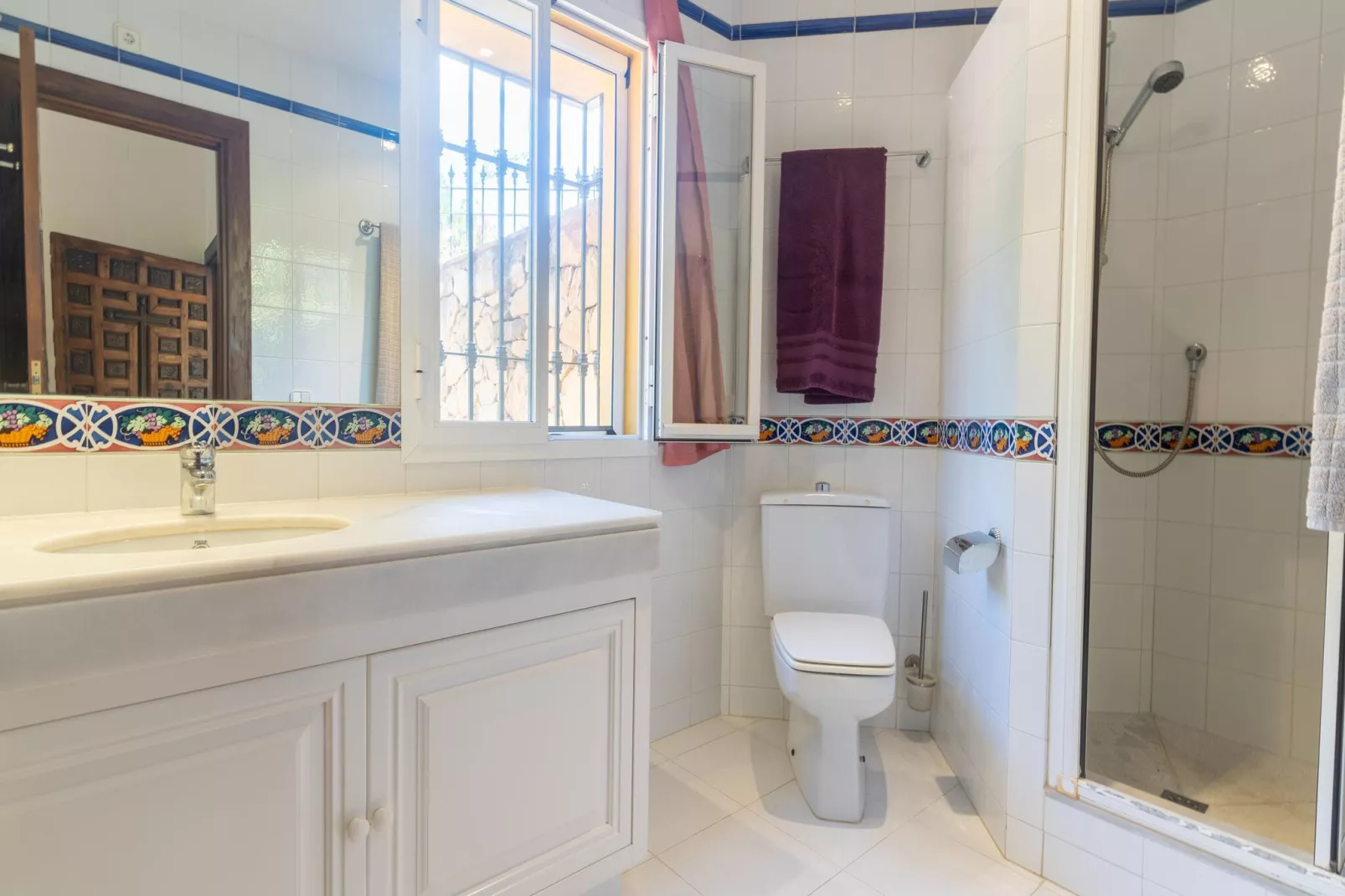 Casa Amarilla-Bathroom