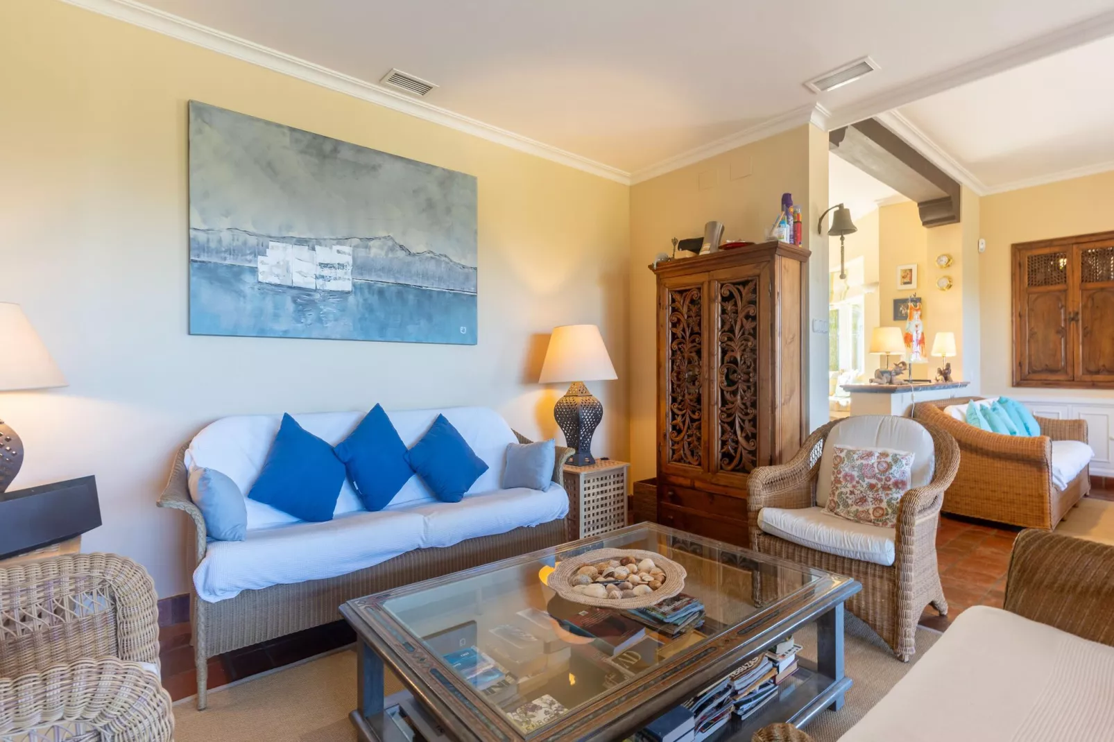 Casa Amarilla-Living room