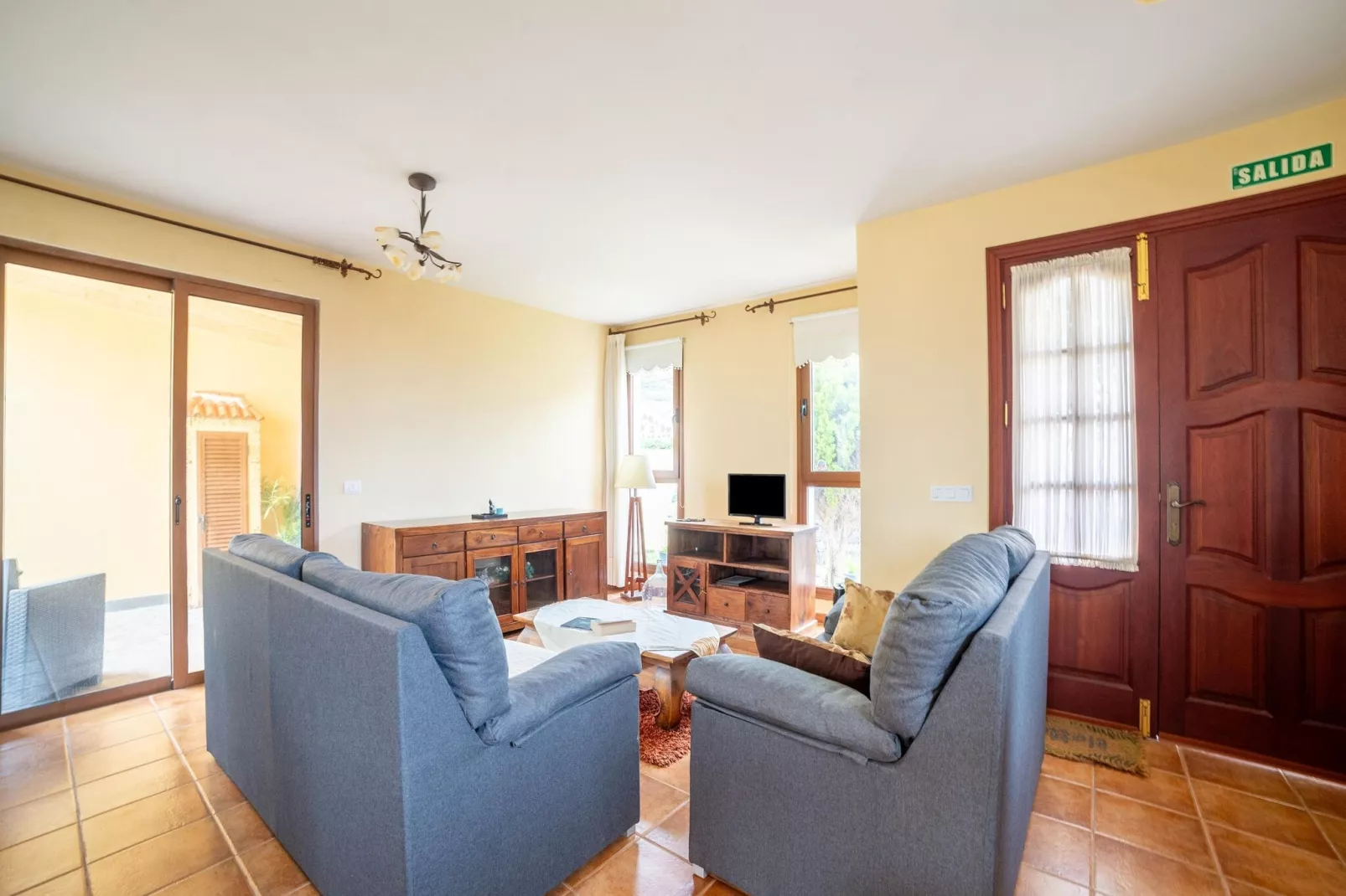 Las Salineras-Living room