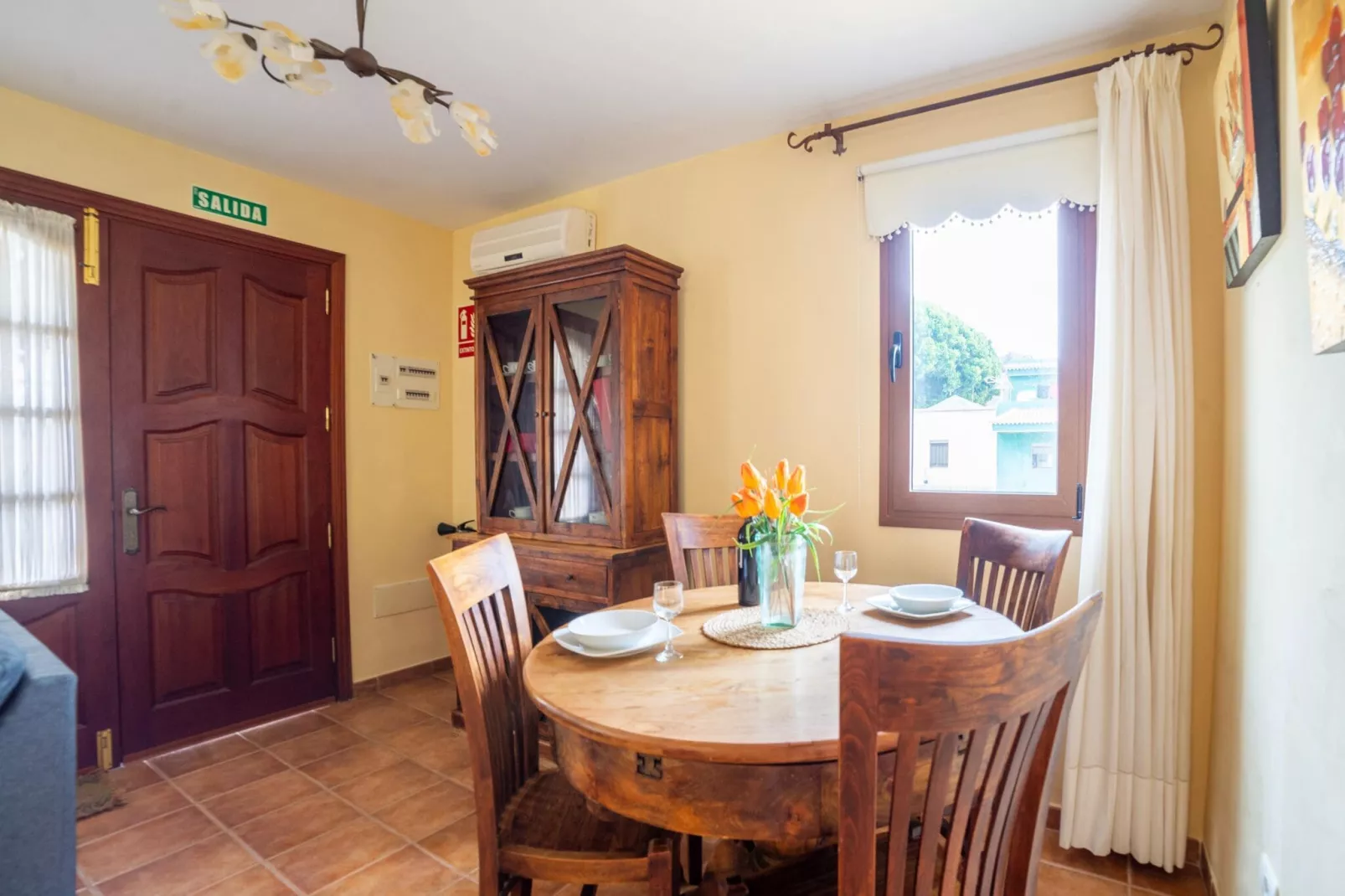 Las Salineras-Dining room