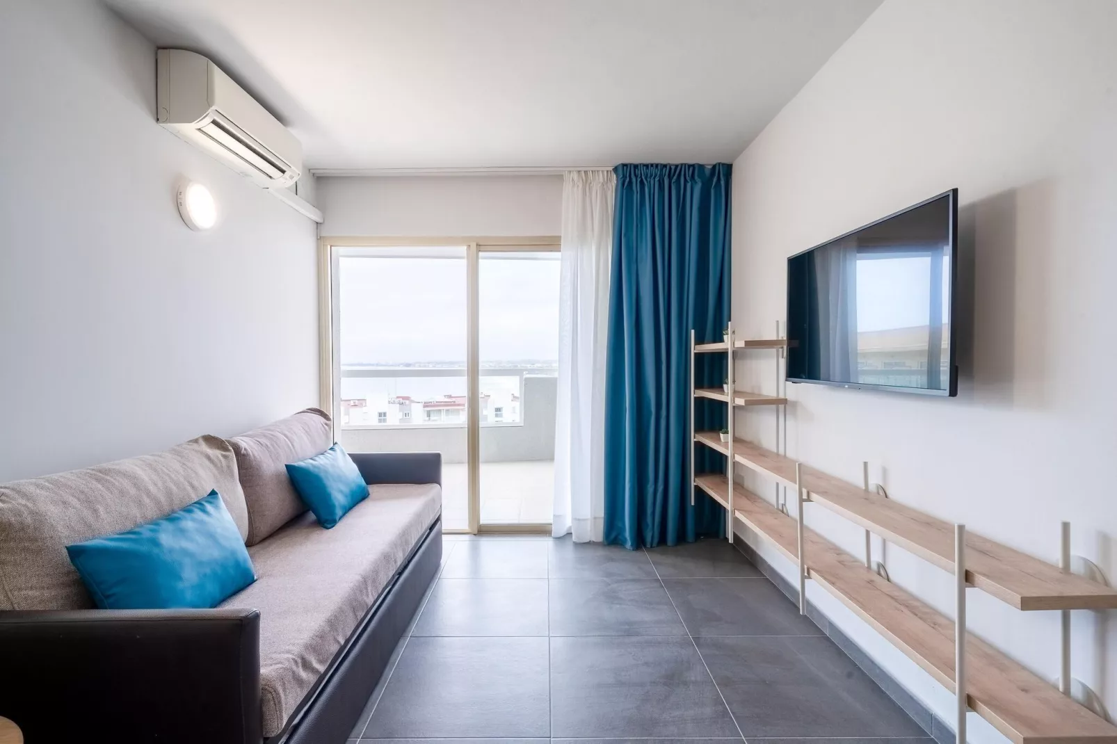 BLUE BEACH Apartments-Salon