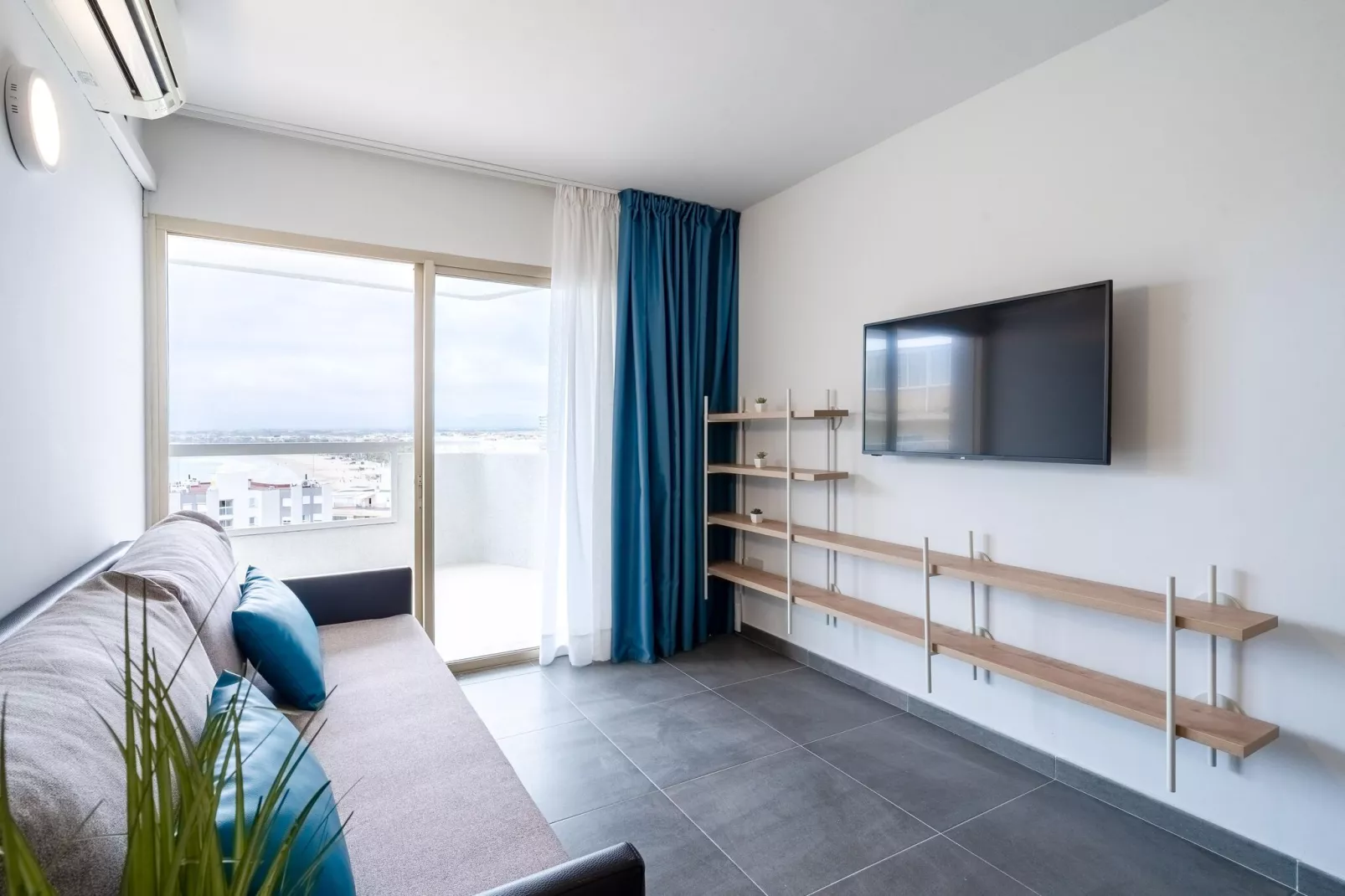 BLUE BEACH Apartments-Salon