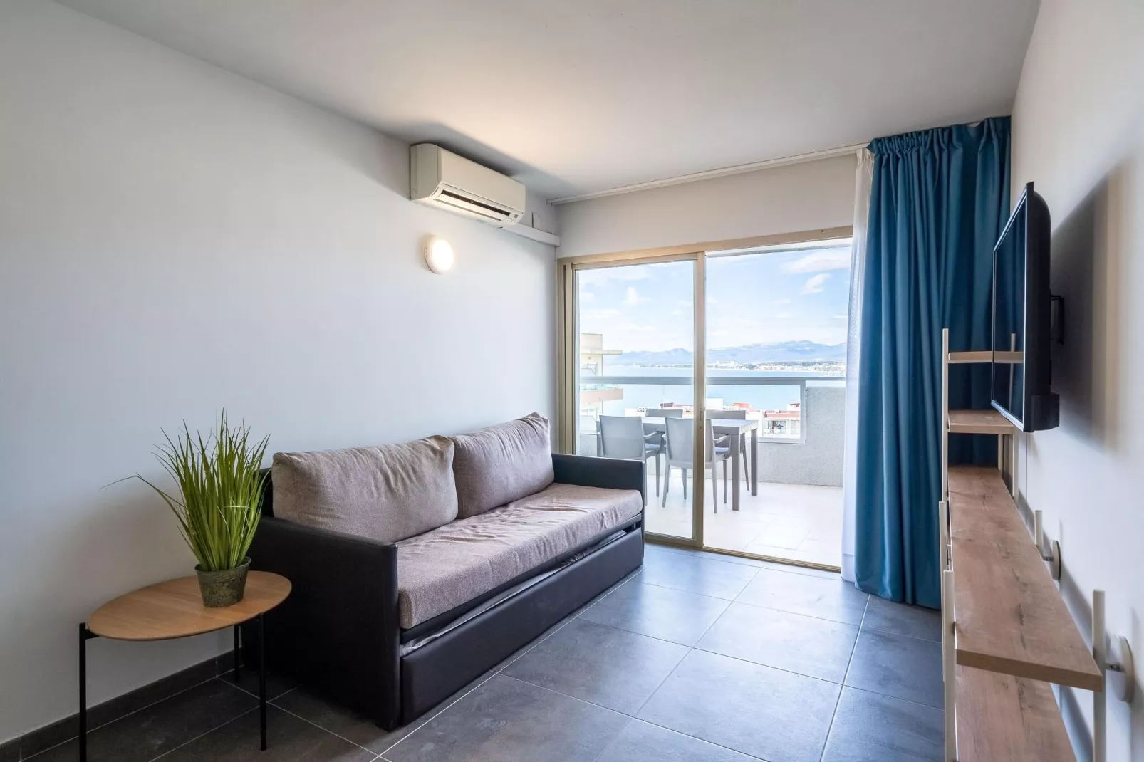 BLUE BEACH Apartments-Salon