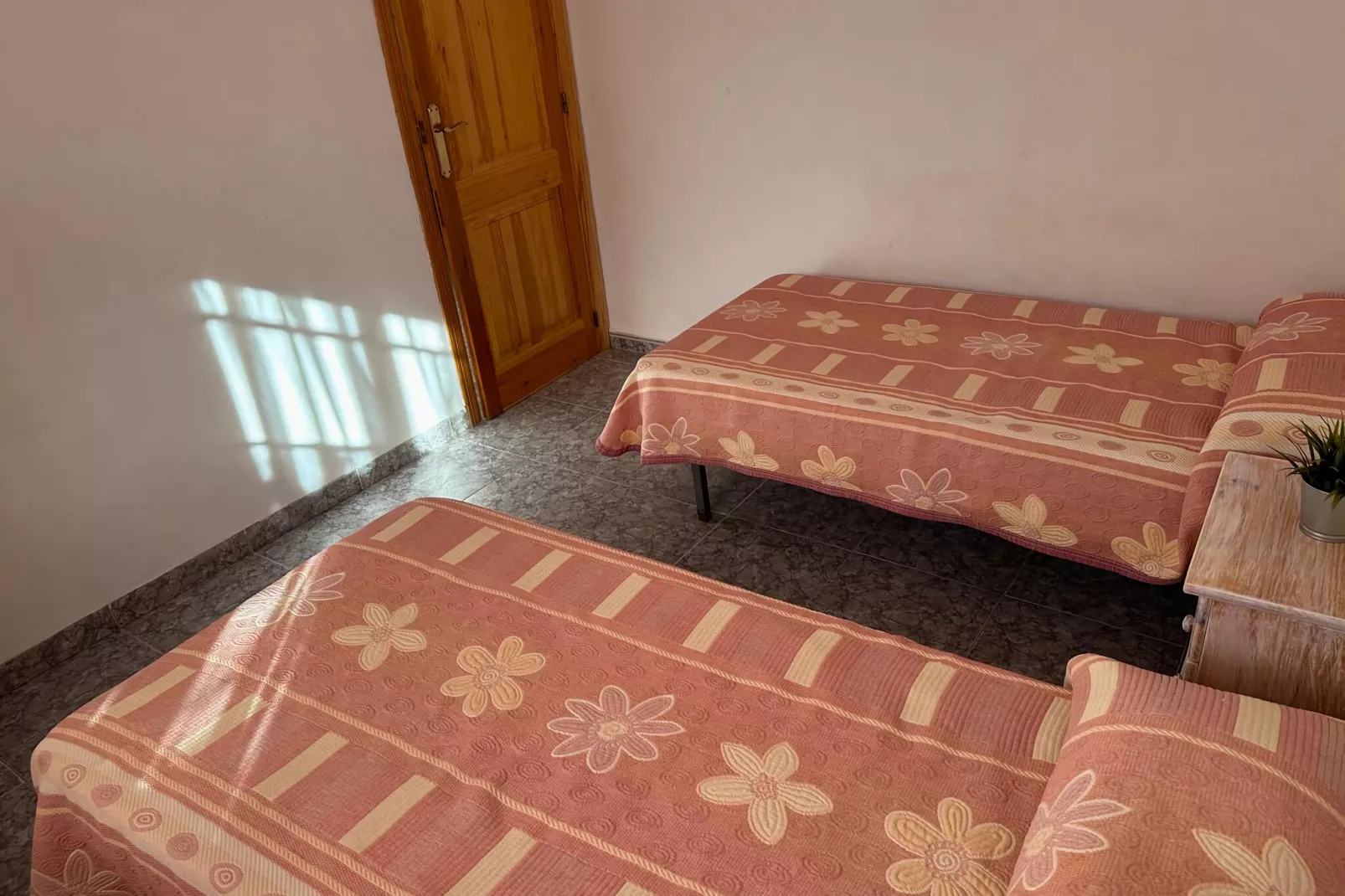 Apartamento Bajo Este-Bedroom