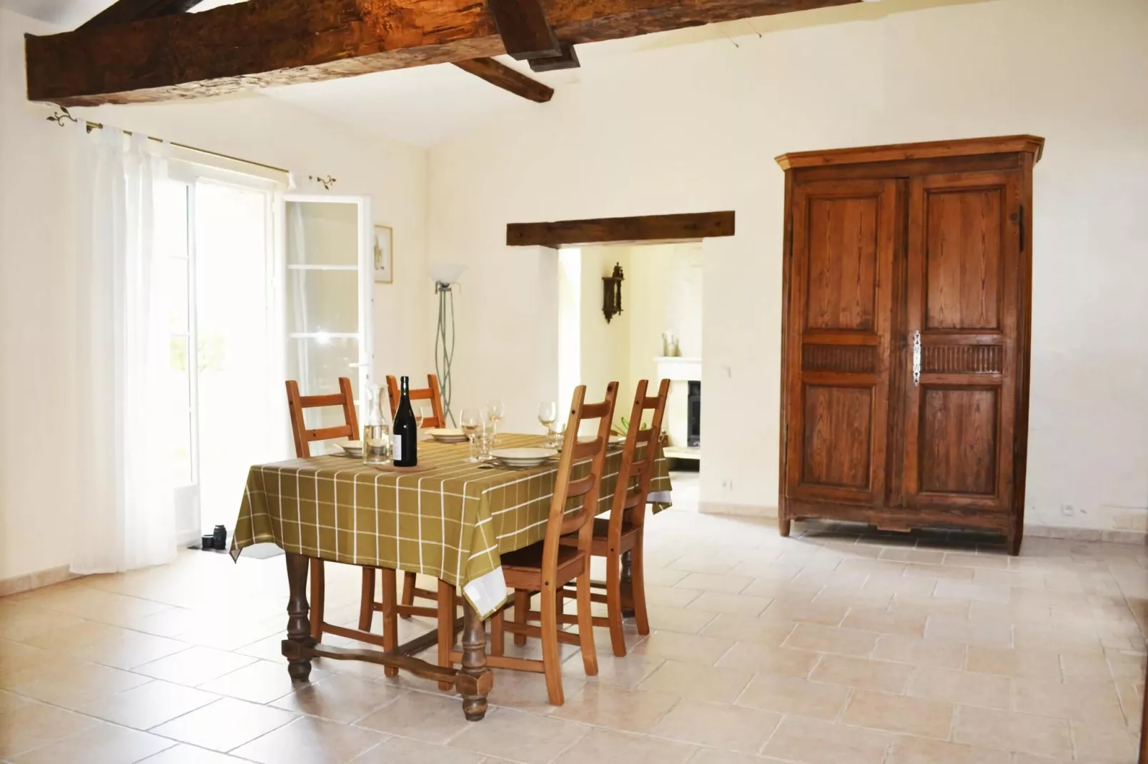 Domaine de Geneviève des Vignes-Dining room