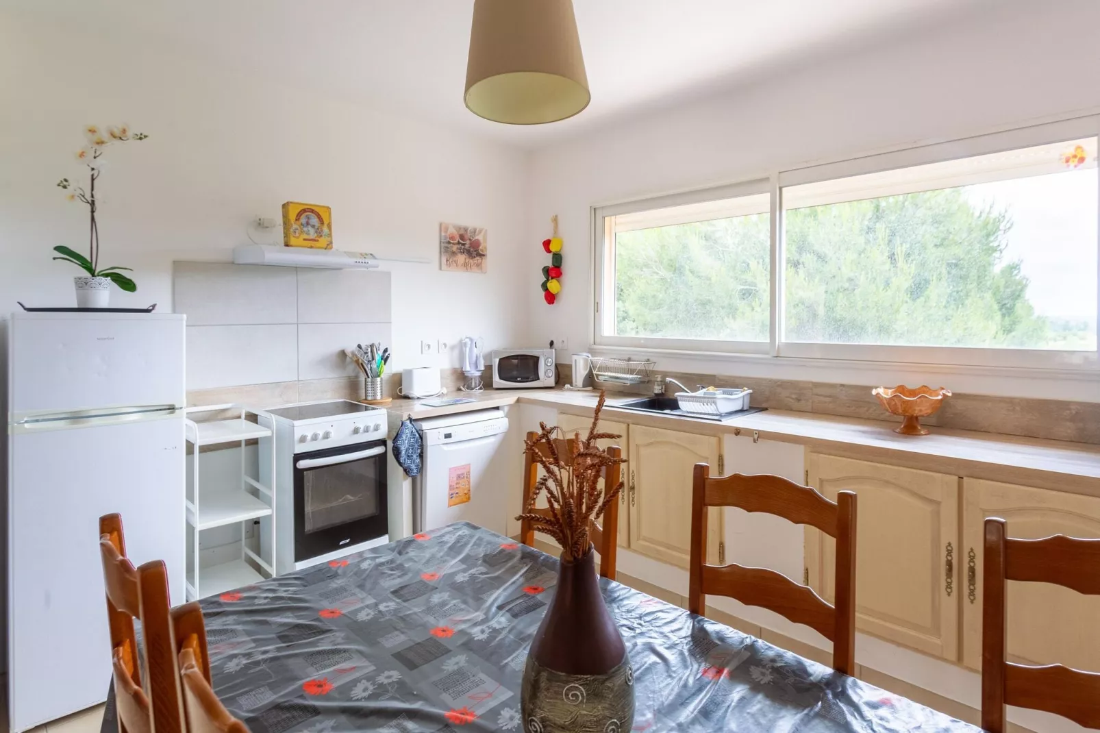 Les Lavandes-Kitchen