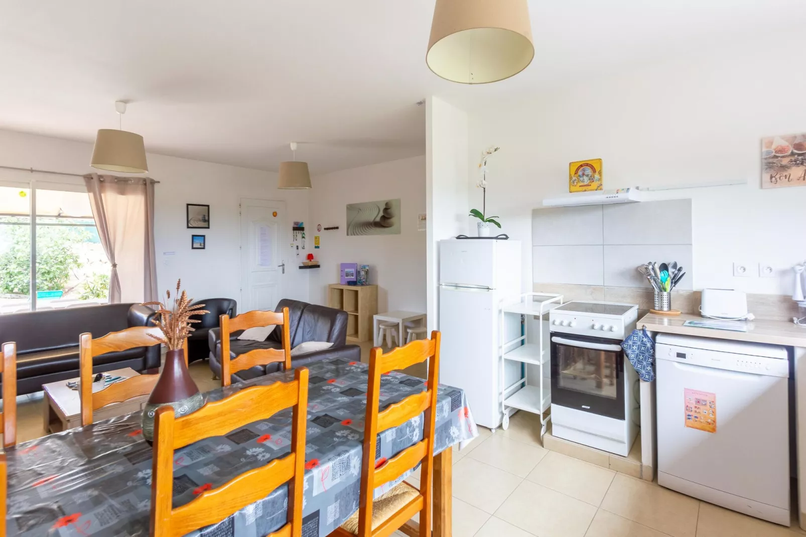 Les Lavandes-Kitchen