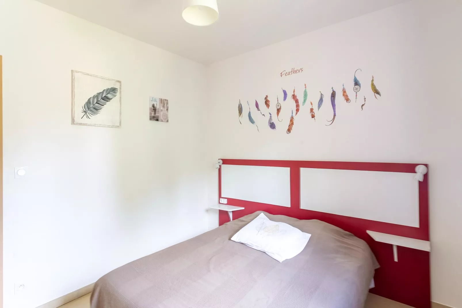 Les Lavandes-Bedroom
